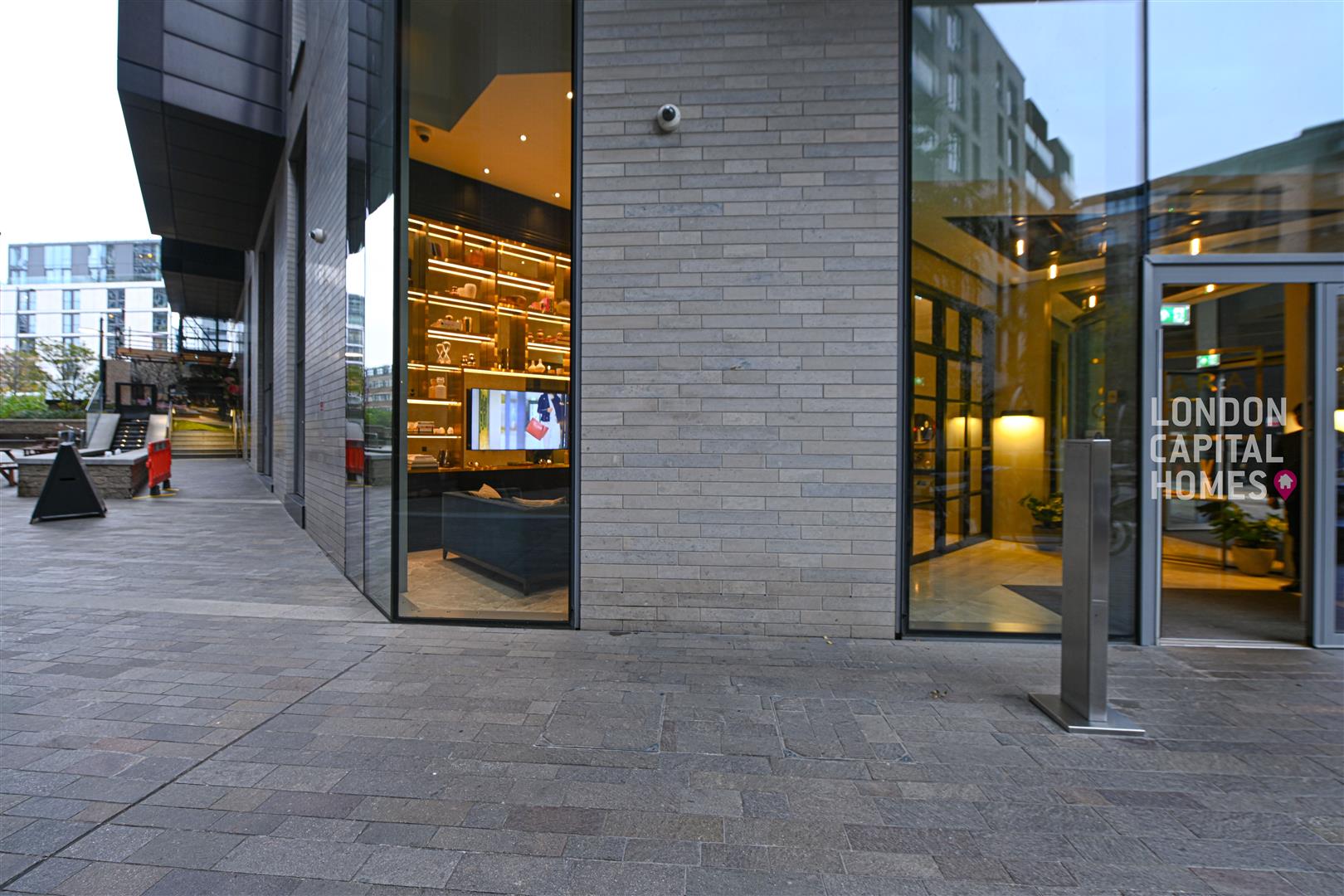Carrara Tower, 1 Bollinder Place, London